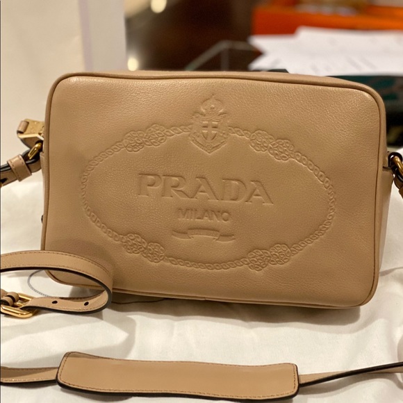 Prada handbag - Picture 2 of 2